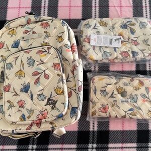 Lug Hummingbird Set - Roadster Backpack, Zeppelin Wallet, Flash Cosmetic Pouch